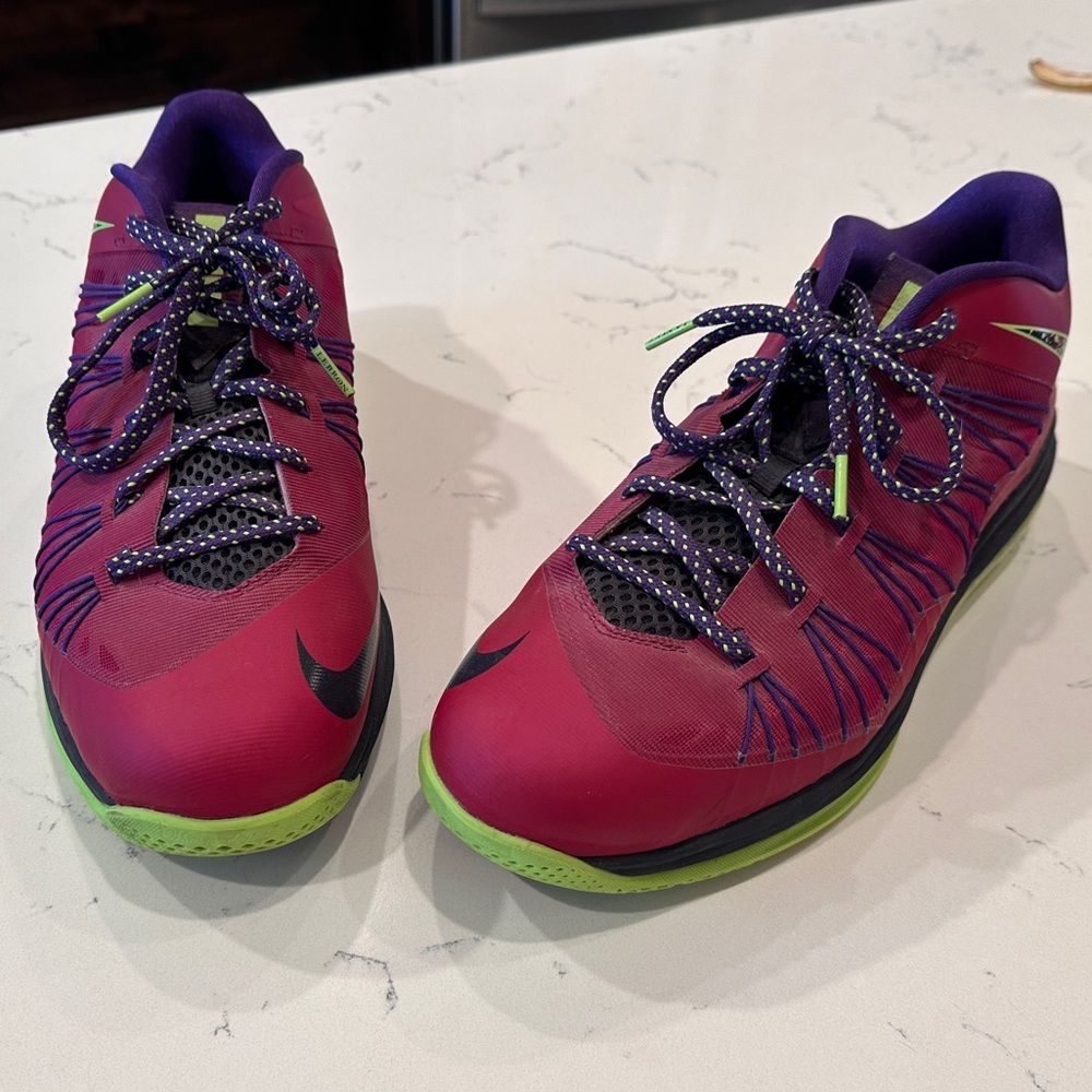 Nike LeBron X “Raspberry” - Picture 3 of 4